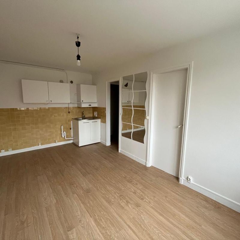 Location Appartement 2 pièces 28m² L HAY LES ROSES 94240 - Photo 1