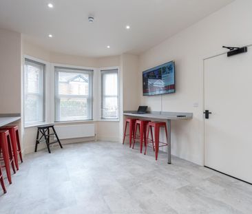 En-Suite Room 9, Malmesbury Road, Shirley, Southampton SO15 - Photo 4