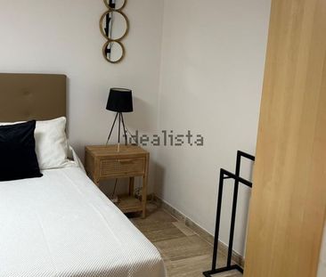 Alquiler de piso en Calle Merced - Photo 2