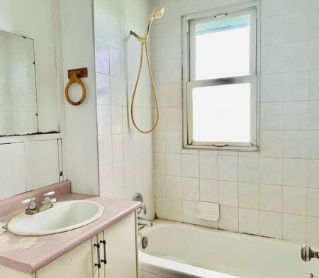 For Lease - 19470 Dufferin Street Unit# 3, King, Ontario - Photo 4