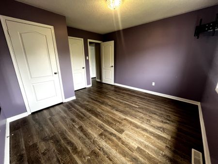 For Lease - 116 Maplewood Drive Unit# Unit 1, Essa, Ontario - Photo 4