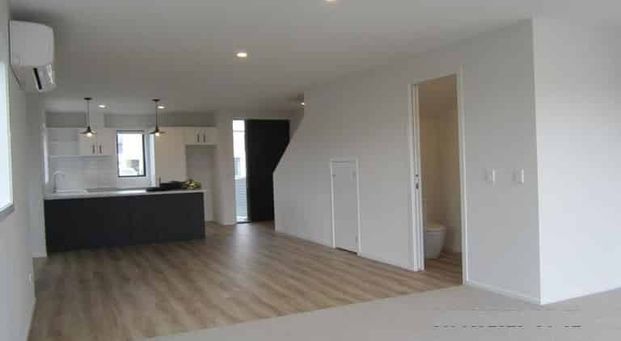 3 Bedroom Townhouse in Levin - Photo 1