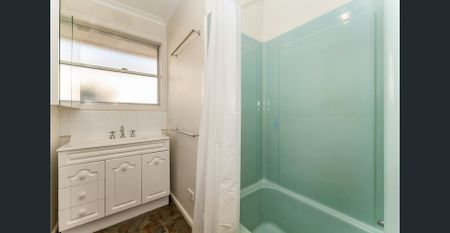 SPACE AND LOCATION NEAR THE BAY - Photo 5