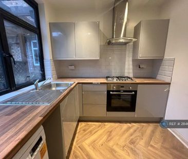 3 bedroom maisonette to rent - Photo 1