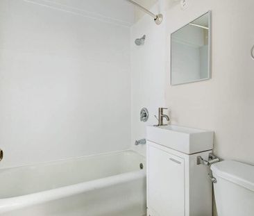 1 Bedroom - Photo 3