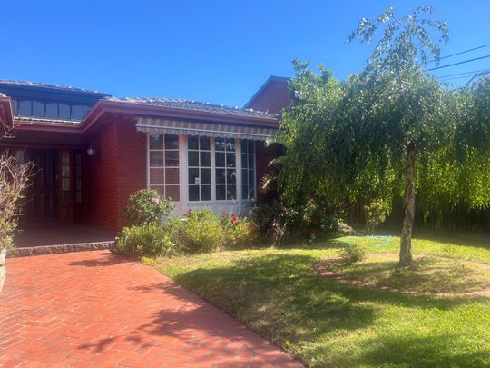 11 Dunbar Ave, Caulfield North - Photo 1