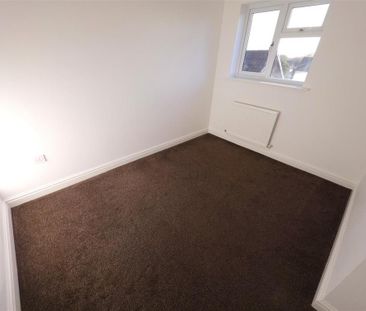 3 bedroom detached house to rent - Photo 3