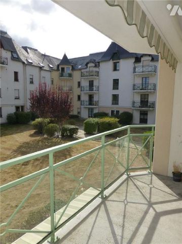 Pour visiter, appeler le 02.23.55.91.17 VITRE. Rue Savary - Proximité Centre ville, ce très b... - Photo 3