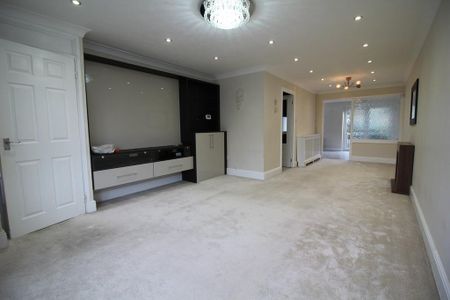 3 bedroom semi-detached house to rent - Photo 5