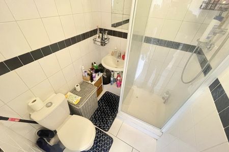 St Augustines Street - Photo 5