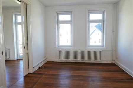 KIEL-BLÜCHERPLATZ: 4-Zimmer-Wohnung über 2 Ebenen (4. +5. OG) mit 2 Balkonen (ohne Fahrstuhl) - Photo 2