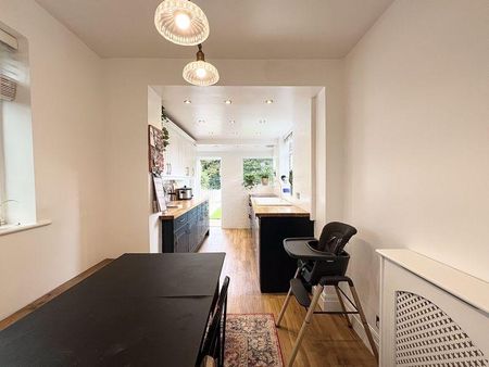 3 bedroom semi-detached house to rent - Photo 4