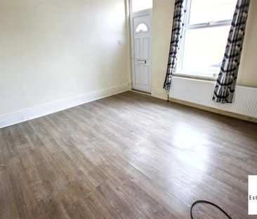 3 Bedroom House - End Terrace To Let - Photo 4