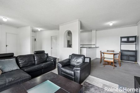 Furnished 2 Bedroom Beauty! - Photo 3