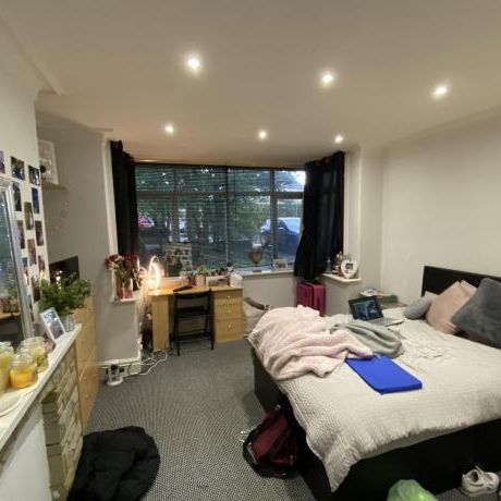 Dennistead Crescent , - Photo 1