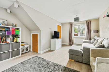 3 bedroom semi-detached house to rent - Photo 2