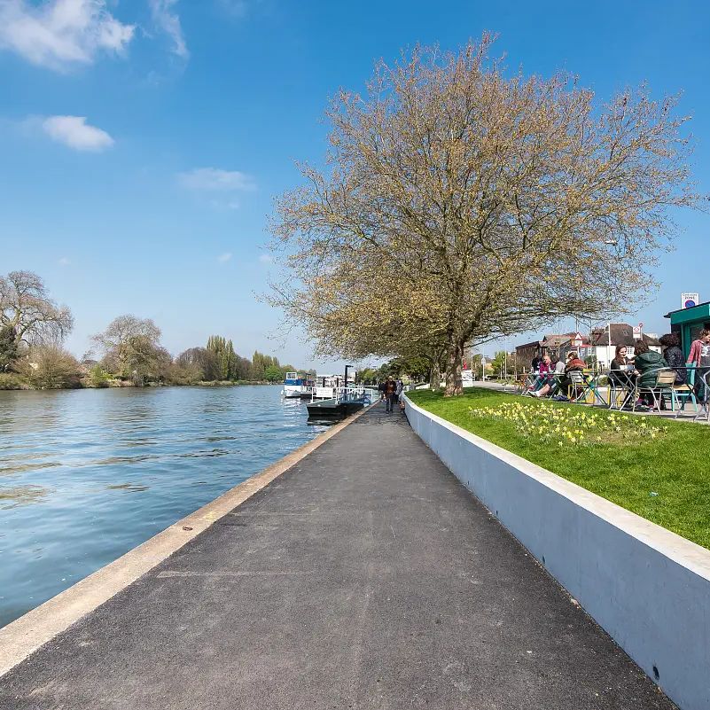 2 bedroom flat in Kingston upon Thames - Photo 1