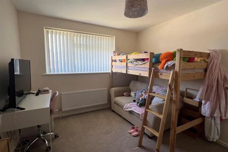 3 bedroom terraced house to rent - Photo 3