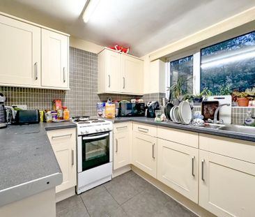 5 bedroom terraced house to rent - Photo 4