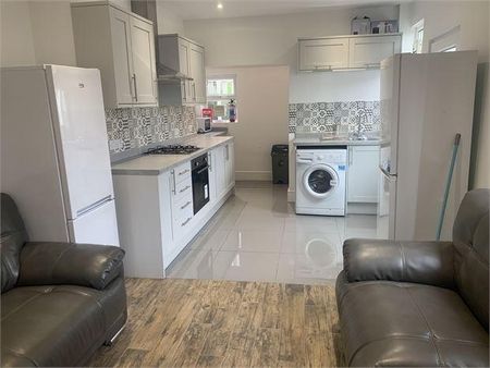 5 bedroom house share to rent - Photo 5