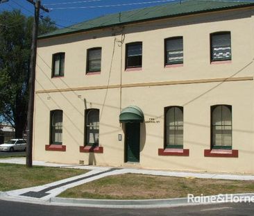 Large bedsit -Available 24/12/25 !!!! - Photo 2