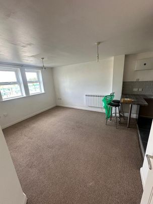2 bedroom ground floor maisonette to rent - Photo 1