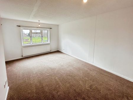 3 bedroom detached house to rent - Photo 2