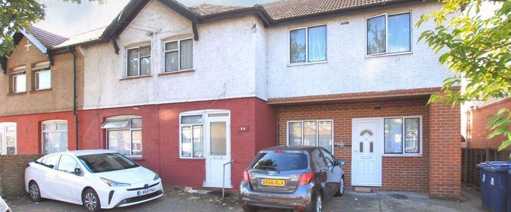 Brent Road, Southall UB2, London - Photo 1