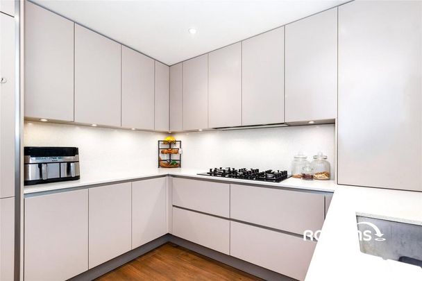 4 bedroom detached house to rent - Photo 1