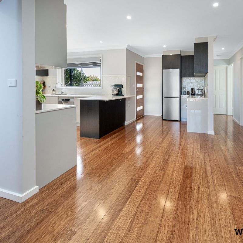 16 Ullamulla Crescent, Queanbeyan NSW 2620 - House For Rent | Domain - Photo 1