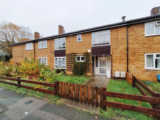 Drakes Drive, Stevenage - Photo 1