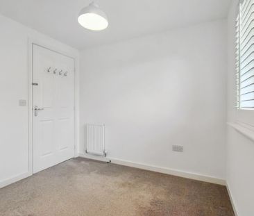 4 bedroom detached house to rent - Photo 6