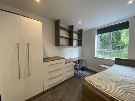 3 bedroom apartment to rent - Photo 2