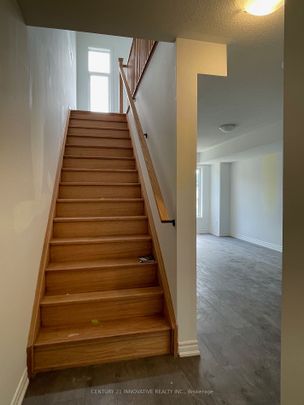 Townhouse For Lease | E7381108 - Photo 1