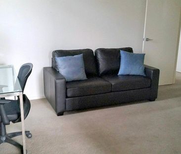 Spacious Fully Furnished One Bedroom Apartment with Study - Photo 4