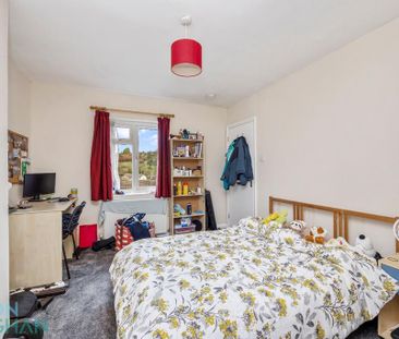 4 bedroom semi-detached house to rent - Photo 3