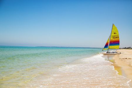 SPACIOUS, MODERN & BEACHSIDE - Photo 3