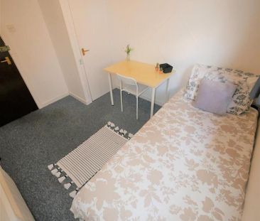 6 bedroom house share to rent - Photo 1