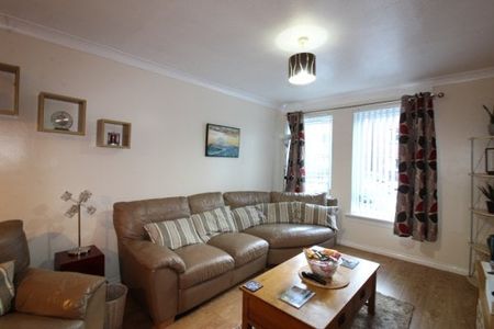 South Campbell Street, Paisley - Photo 2