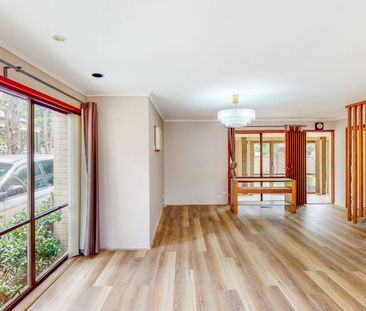 Spacious Family Home in the McKinnon Secondary College Zone – Pool ... - Photo 1