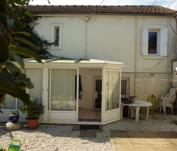 Location maison 3 pièces, 52.00m², Saintes - Photo 2
