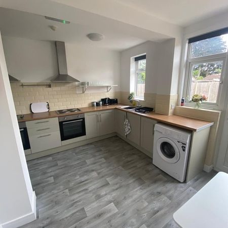Room in a Shared House, Leeds, LS7 - Photo 3