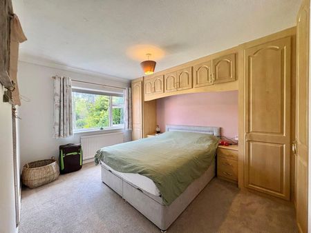 Timber Bank, Frimley Green, Camberley, Surrey, GU16 - Photo 4