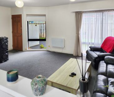 2 Bedroom in Avalon - Photo 2