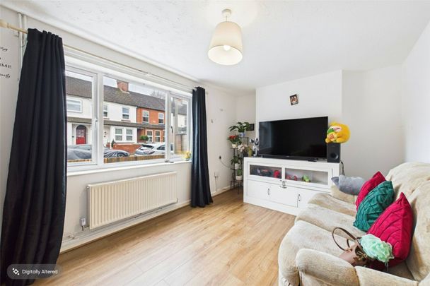 3 bedroom House in Canning Road, Aldershot - Photo 1