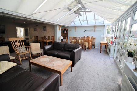 House share to rent - Photo 2