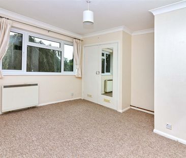 South Farm Road, Worthing - Photo 2