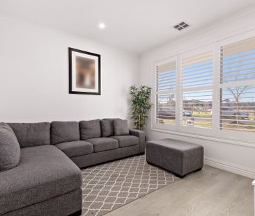 ELEGANT FAMILY HOME - Photo 3