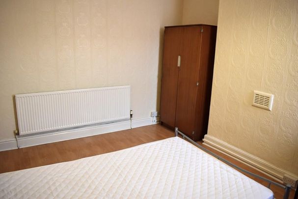 9 bedroom terraced house to rent - Photo 1