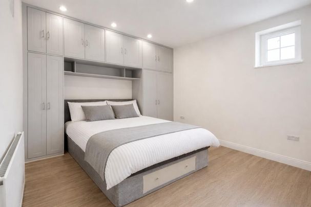 Greyhound Road, London N17 - Photo 1
